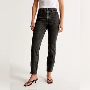 A&F mom jeans in black - 28 short
